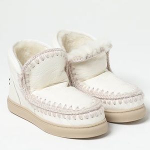 Mou Cream and White Winter Boots